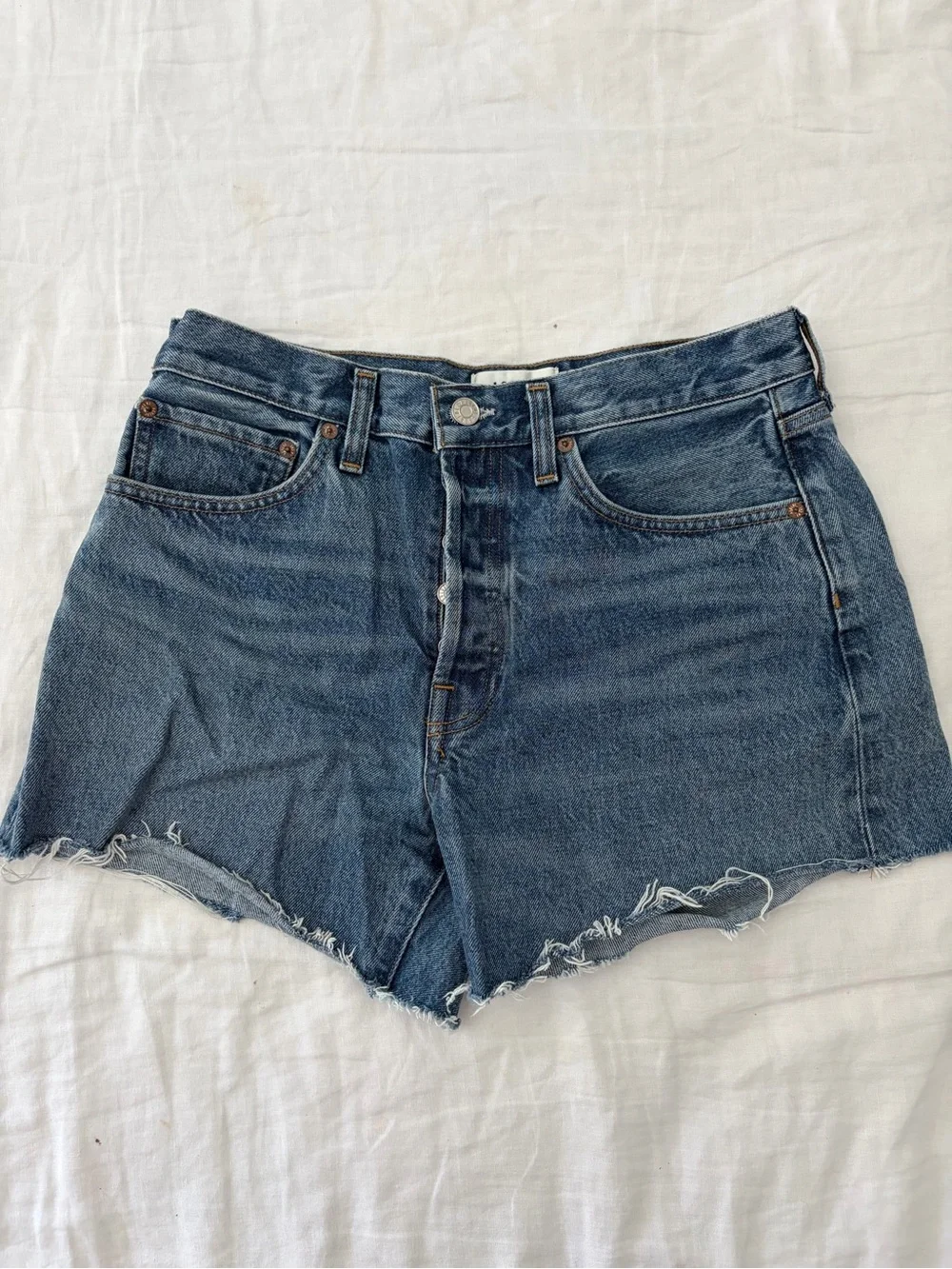 Agolde Parker Long Short in Upshot